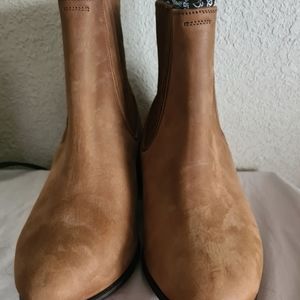 New boots and Converse All Star